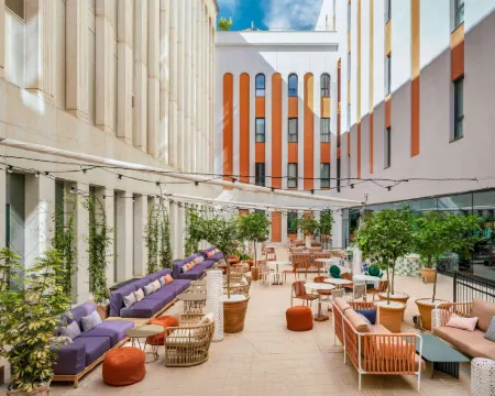 Ibis Styles Sevilla City Santa Justa Hotéis em Sevilha