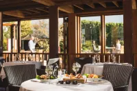 Bushmills Inn Hotel & Restaurant - parking