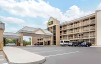 Extended Stay America Suites - Bristol - parking