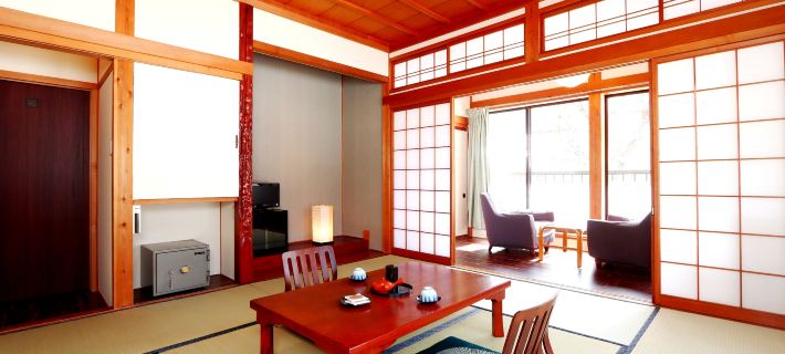 Gokayama Ryokan Yoshinoya Hotéis em Nanto