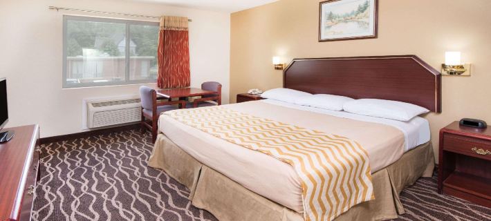 Travelodge by Wyndham Terre Haute Hotels in Vigo County