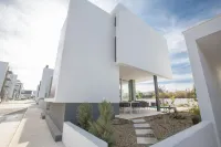 Villa Prol20, Contemporary 3Bdr Protaras Villa with Pool, Close to the Beaches