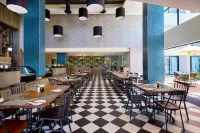The Regency Apartment Hotel Menlyn Hotel in zona Unisa