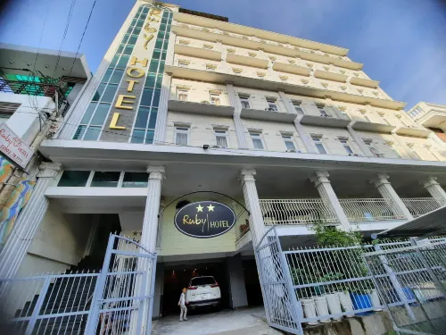 Ruby Hotel Các khách sạn ở Cà Mau