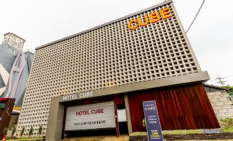 Chungju Cube