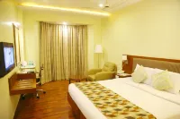 Royal Fort Hotel Hotels near Plaja 3 Papuci