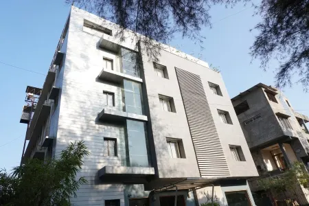 Skylark Business Hotel Отели рядом с достопримечательностью «Matang Play Ground»