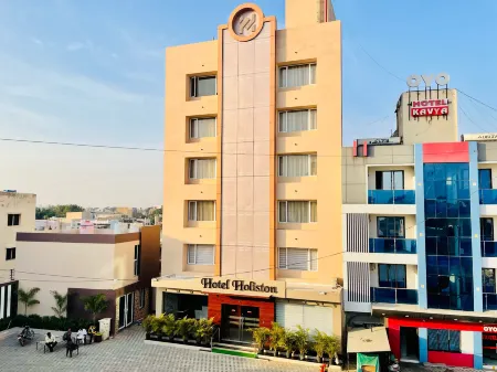 Hotel Holiston Отели в г. Девбуми Дварка