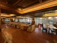 Hotel Holiday Inn
