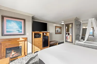 Surf and Sand Lodge
