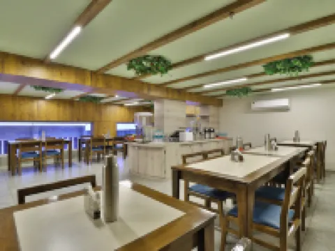 7 Orbit Hotel, Surat Hotéis em Surat