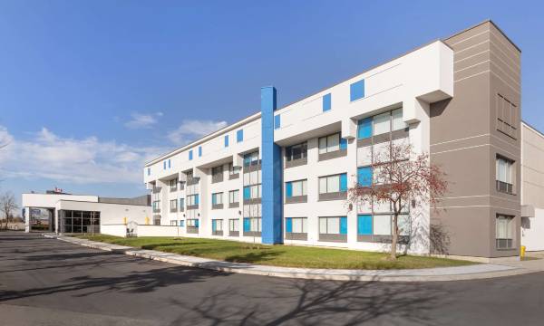 GLō Best Western Mississauga Corporate Centre