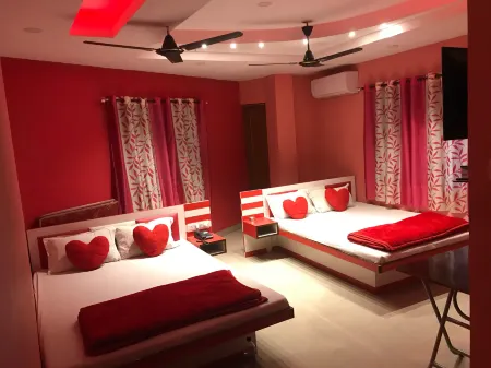 Sadia Guest House Отели рядом со станцией Sealdah Railway Station