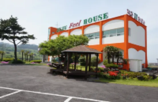 Jeju Feel House Hotels near Hamdeok Beach
