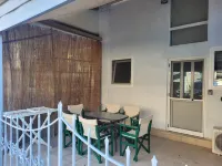 Lefkada Center Apartments Hotels in Frini