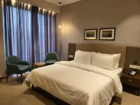 Belvedere Suites Hotel dekat Birla Institute of Management Technology