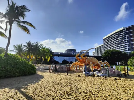 Twelve nautical miles apartment