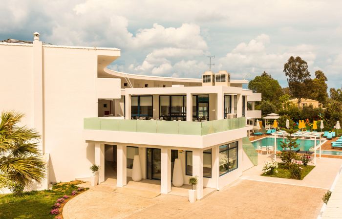 Nasos Hotel & Resort