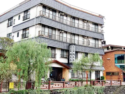 Hashimotoya Ryokan Hotels near 八田防災広場