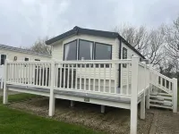 Premium Location - Sleeps 6 - Caravan on the Lakes