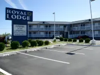 Royal Lodge - parking