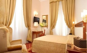 5. Hotel Vi..