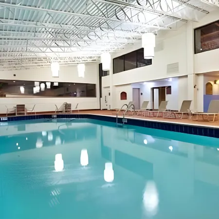 Holiday Inn & Suites LAFAYETTE NORTH by IHG
