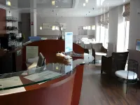 Brit Hotel le Surcouf - ที่มีที่จอดรถ