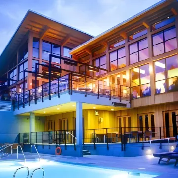 Brentwood Bay Resort & Spa