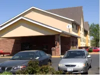 Super 8 by Wyndham Alton