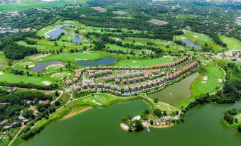 Wyndham Sky Lake Resort and Villas