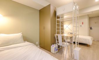 Upflo Hostel