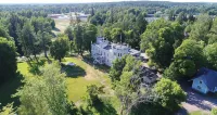 Kartanohotelli Karhulan Hovi