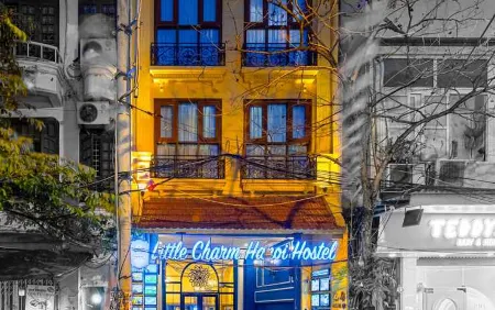 Little Charm Hanoi Hostel Отели рядом с достопримечательностью «Thang Long Water Puppet Theatre»