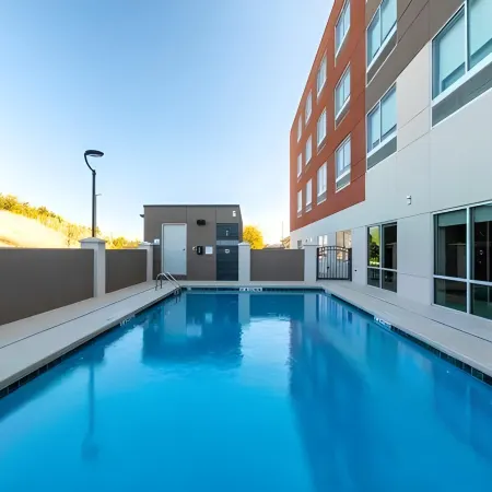 Holiday Inn Express & Suites GAINESVILLE - LAKE LANIER AREA by IHG