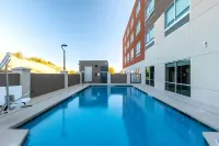 홀리데이 인 익스프레스 & 스위트 게인즈빌 - 레이크 래니어 에어리어