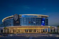 فندق وارنر براذرز أبوظبي، كوريو كولكشن باي هيلتون Hotels near ياس ووتر وورلد أبوظبي