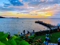 Jun Sao Zhi Jia International Coastal Baths Large Three-Bedroom Two-Bath Apartment (Huanhai Road)