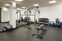 Four Points by Sheraton Edmonton South - Gym