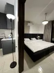 Stylish Luxe Apartment 암만 호텔