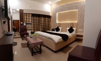 Motel Divine International