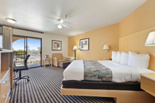 Best Western Plus Executive Inn  Suites