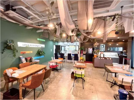 Hotel Airportview Naha Отели в г. Томигусуку