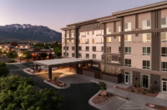 Courtyard Orem University Place Hoteles en Orem