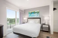 WaterWalk Extended Stay Minneapolis - Plymouth - Parking