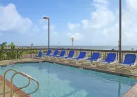 The Breakers Resort Inn - Beach