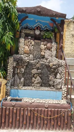 Hotel Divya Отели рядом с достопримечательностью «Eden Rock River Resort»