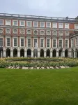 Charming 4-bed Cottage in Hampton Hotels near Hampton Court Palace