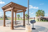 Super 8 by Wyndham Cotulla TX Hoteles en Cotulla