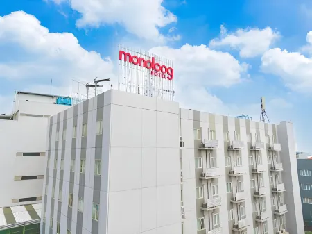 Monoloog Hotel Solo Отели рядом с достопримечательностью «Balekambang Park»